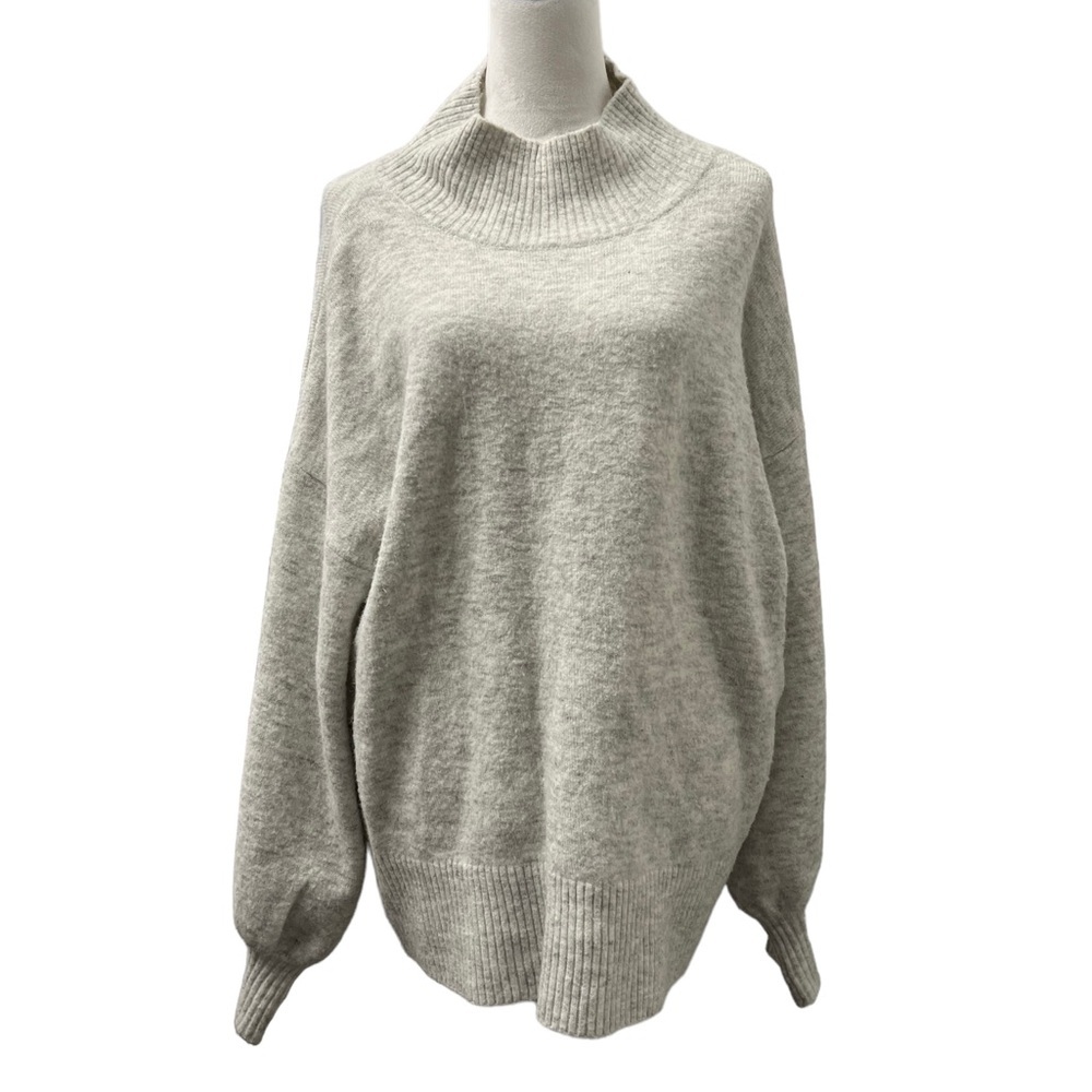 Vince Camuto Large Slouchy Sweater Light Grey - Picture 3 of 9